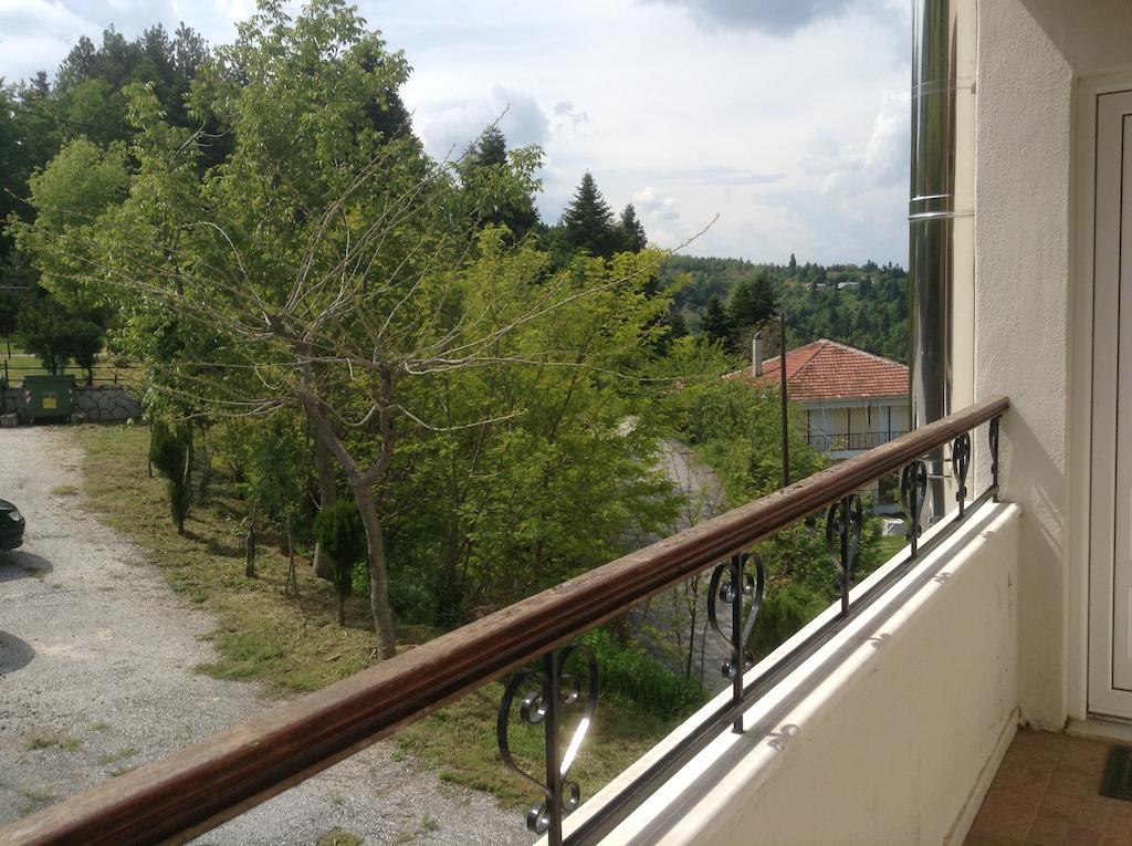 Πανδοχείο Λίμνης Πλαστήρα Hotell Kastanéa Eksteriør bilde